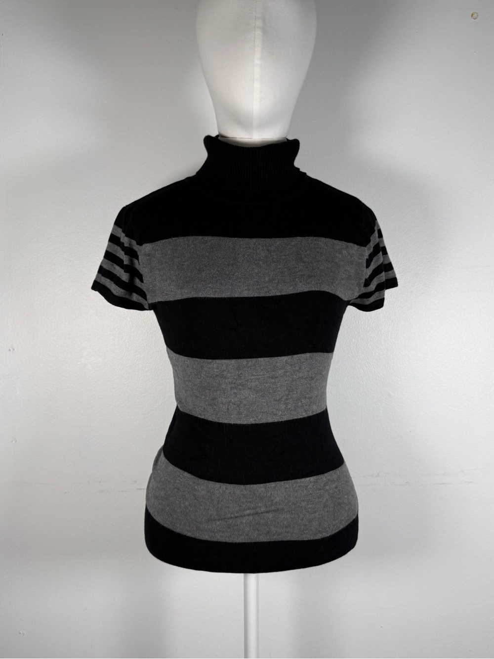 Striped Short-Sleeve Turtleneck Sweater in Black and Gray